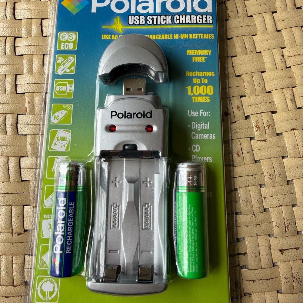 Polaroid USB Stick Charger with Silver Finish NIB